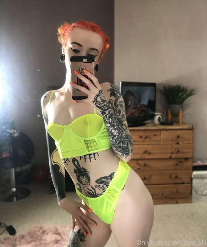 Shooting loads of new sexy solo photos Friday definitely thi..