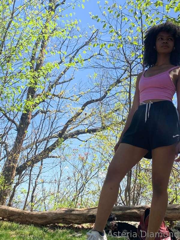 Sun shines and blue skies is all a girl needs ☀️❤️