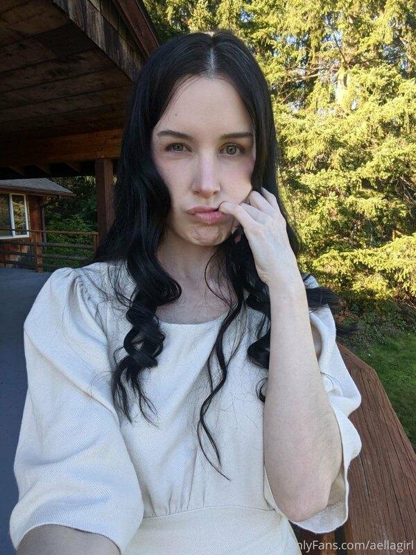 Feeling a little pouty, but still pretty, right?