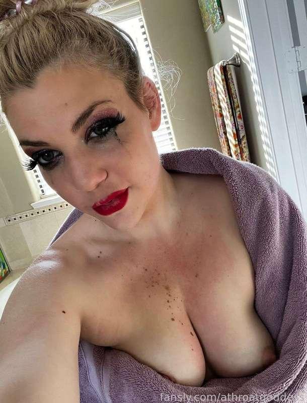 athroatgoddess image #1