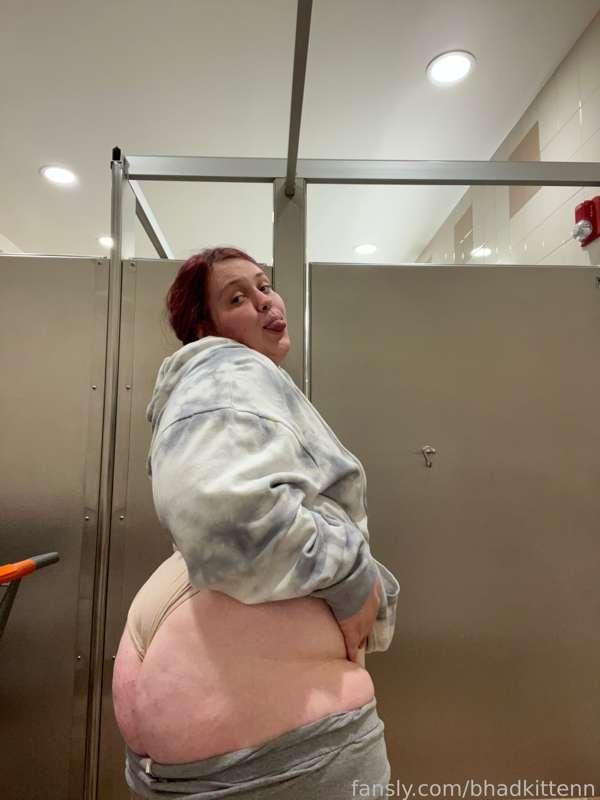 bhadkittenn image #1