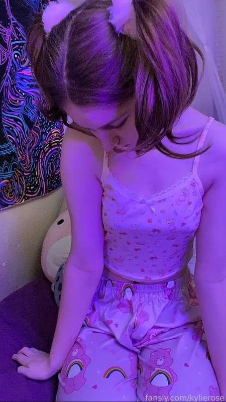 Sleepy pink baby 💕

#fyp #babygirl #daddysgirl #pajamas #young #pigtails #babyface #cutie #kawaii #shy
