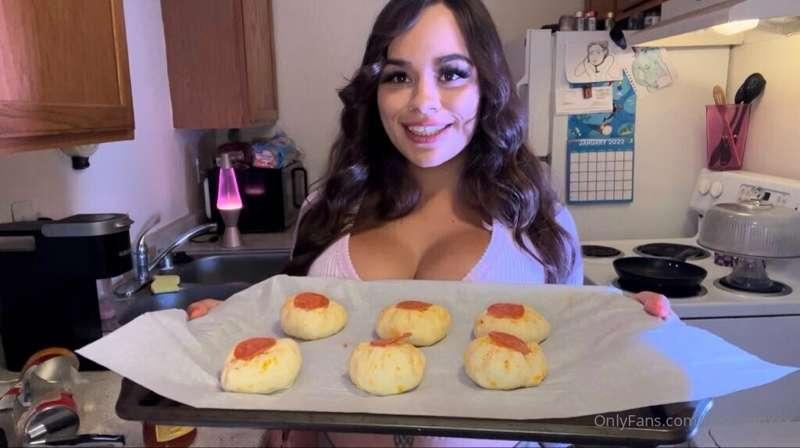 Here I am cooking snacks before I fuck my pussy like the hor..