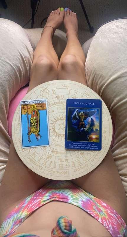 Todays tarot card reading for September 24th 2021  🪄PAGE OF ..