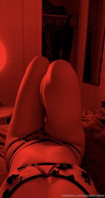 waiting for you 🖤