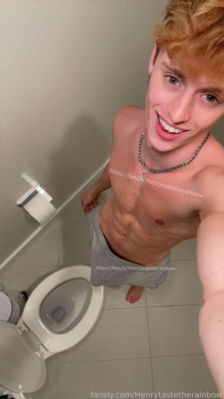 henrytastetherainbow image #0