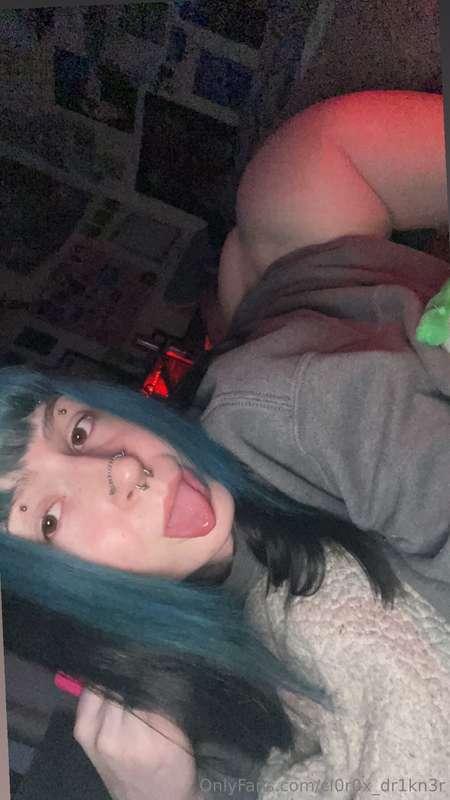 redyed my hair and my lil strip too