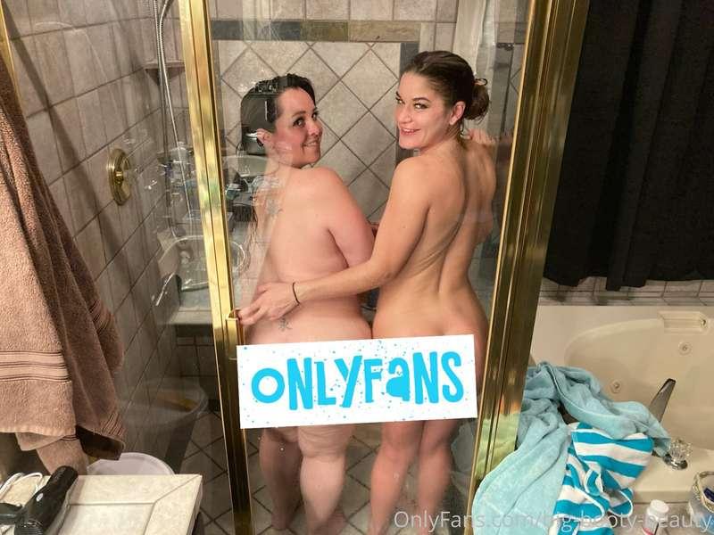 ⭐️ GIRLS GIRLS GIRLS ⭐️  ***6 videos of me having naked fun ..