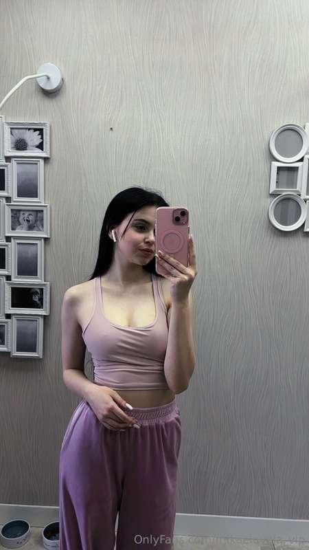 the photo is for you, honey, I'm smiling, so you should smil..