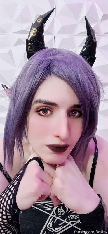 brattysuccuboi image #5