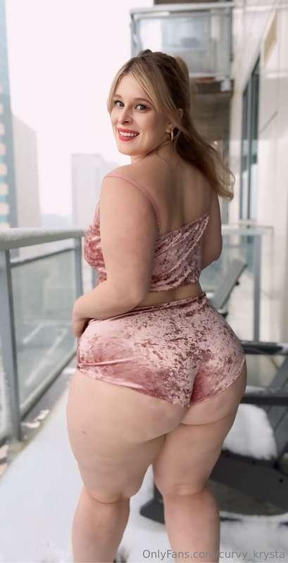 Just me and this ass 🤭