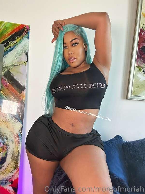Thicc Saturday😘