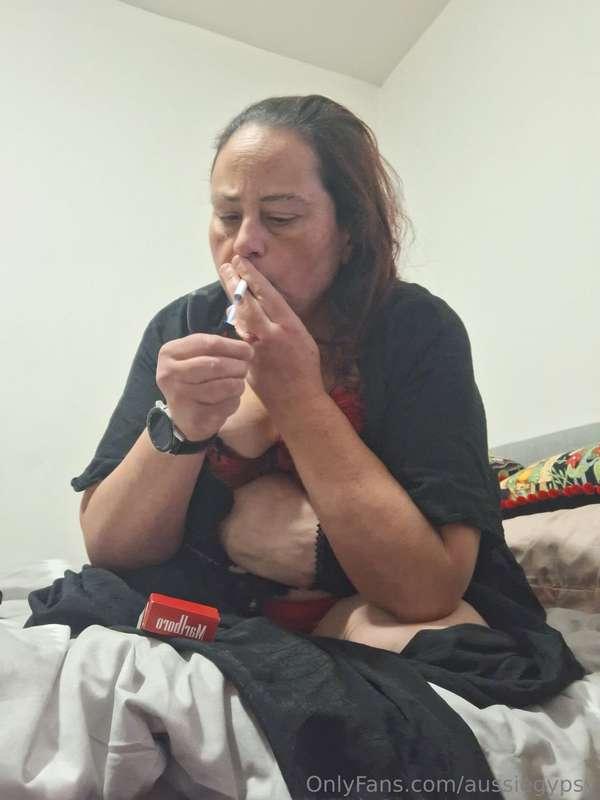 Marlboro Reds.. the choice made by a gentleman on here who b..