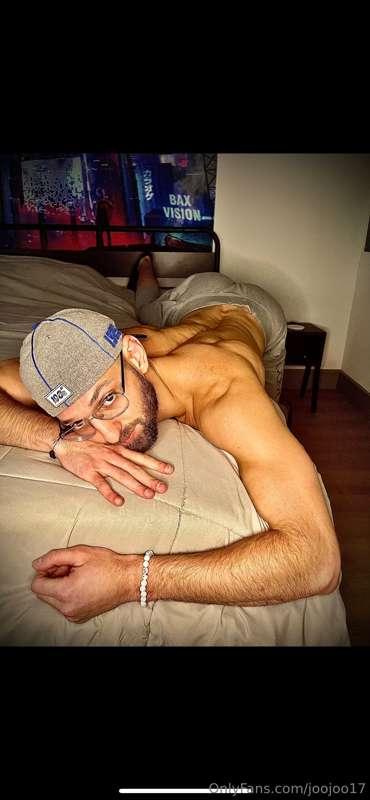 With or without sweats on??? You tell me 🤤