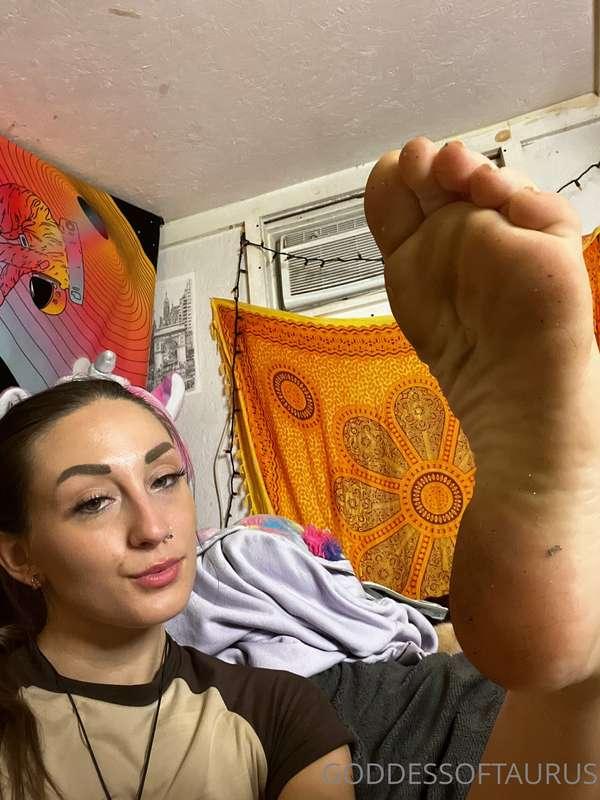 Squirming for my wrinkled soles again, what a desperate lose..