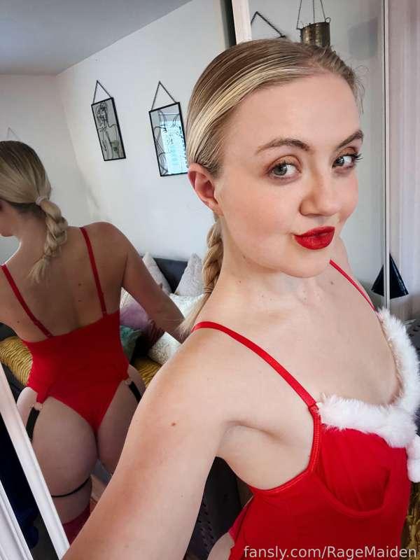 Happy Christmas Eve Everyone!

I just wanted you to know that you are ALL amazing and you have no idea how much your Support means to me. 

To each and everyone of you. 

THANK YOU! 

Have a Wonderful Holiday.

You are all amazing! 

Lots of Love

Your Goddess! 