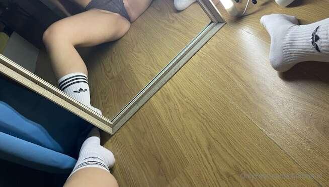 Needs fuck and new socks. 🧦
Check your inbox. 💌