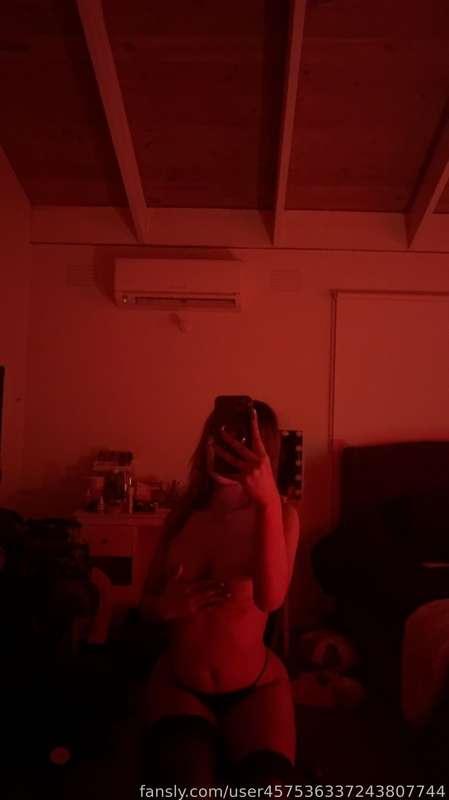 user457536337243807744 image #2