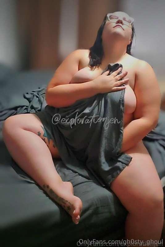 Like thick girls?Cum check out Kitty's playhouse 🐈‍⬛💋😺Tatted..