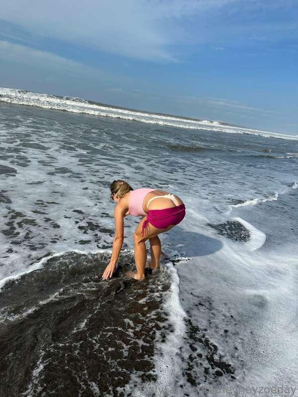 heyheyzoeday image #1