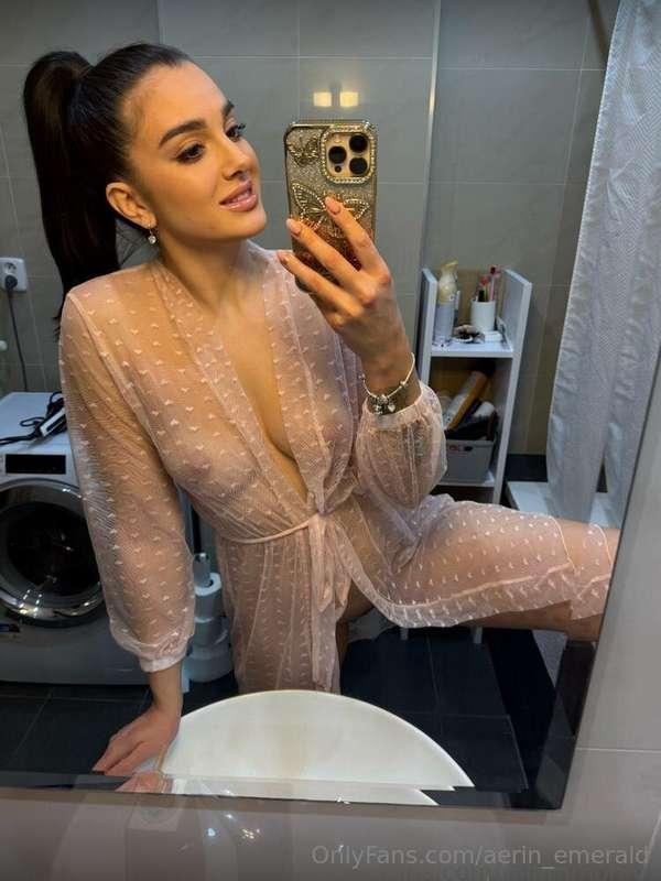 😇 PLAYFUL BRUNETTE @miammonroe😍🥵 dreams of being fucked on t..