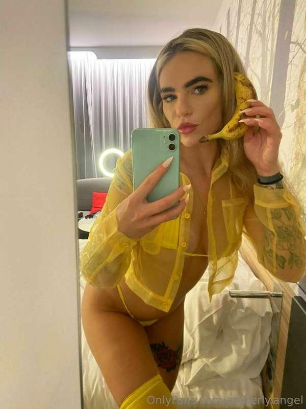 Is that Daddy calling? 📞