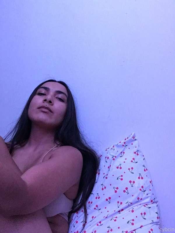 Hey boo boo, wanna lay next to me?