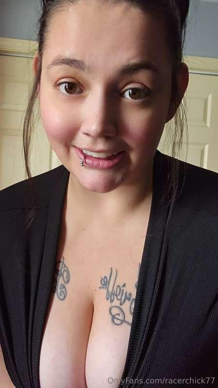 Going live at 12pm Mountain time playing some games. Come ha..