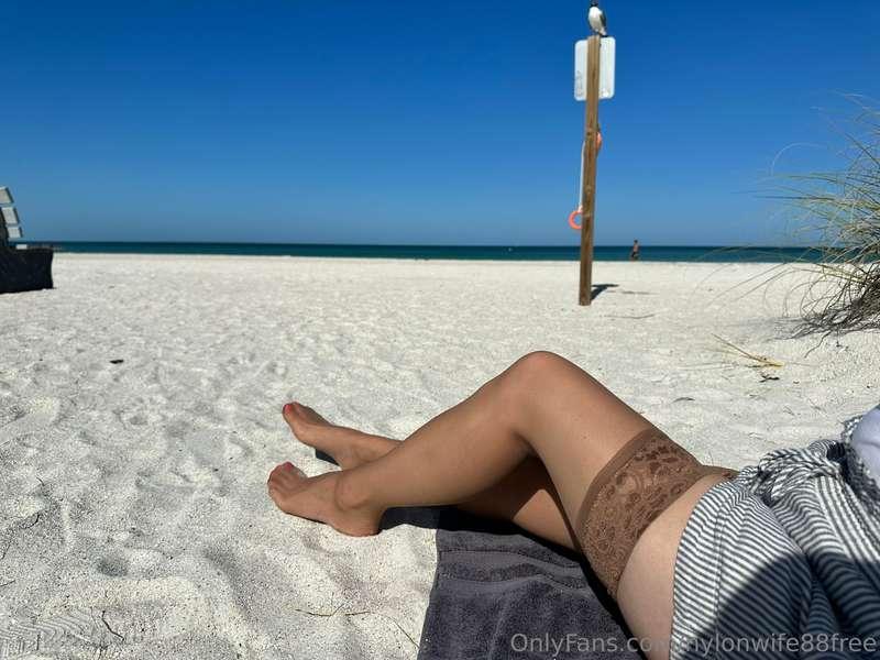 nylonsandfeet image #24