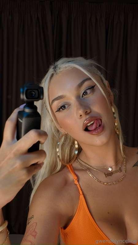 Meet me in the DMs 🧡🙂‍↔️