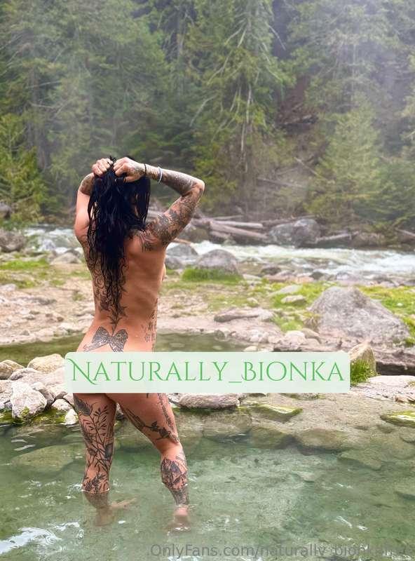 New squirt video!! Scroll down to see it!! 💦💋💋