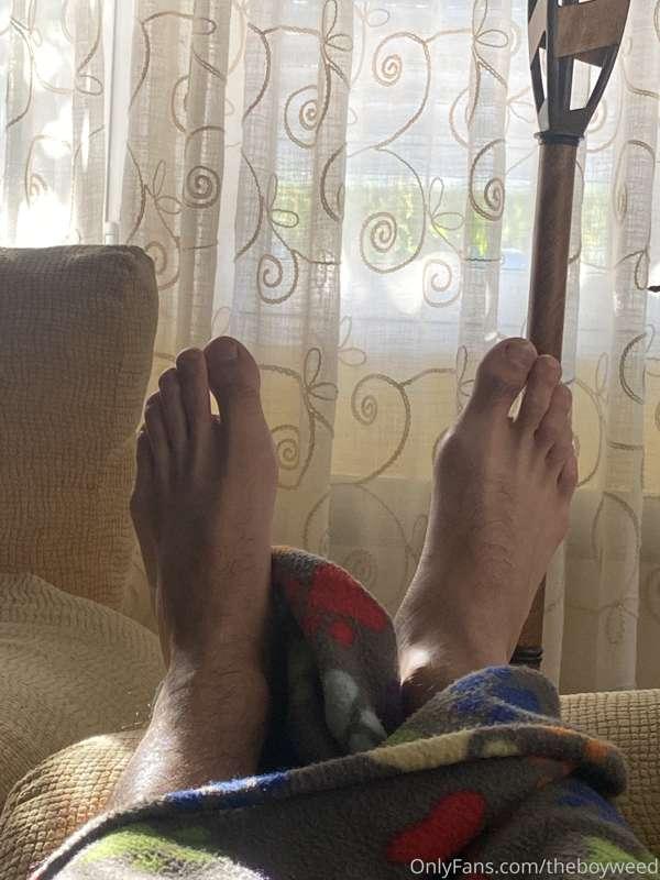 my feet big like my cock