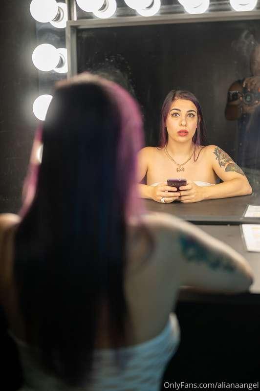 Who's ready for tonight's stream? See y'all at 8:30~ ❤

PH: ..