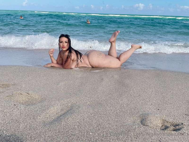 All my nudes from 
Haulover Beach 🏖