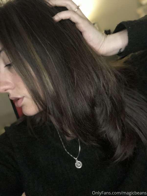 Do you have a hair pulling kink? I do!! 🙋🏻‍♀️😍