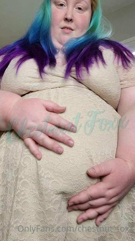 Look at how you knocked me up. Would you fuck me and suck on..