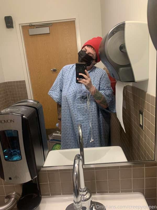 creepyqueen image #0