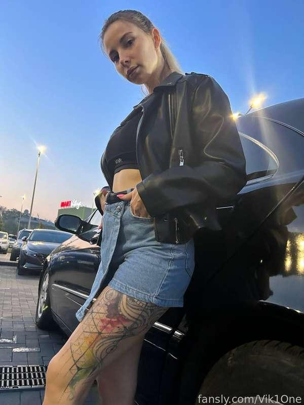 Let's remind a bit about summer 🌞🏝️ this cold ❄️ evenings.
Would you warm me up?

 👀
 #fyp #blonde #fatass #fit #slimthick #bigtits #bigboobs
#bigass #jeans #shorts #sneakers #skirt #jeansskirt