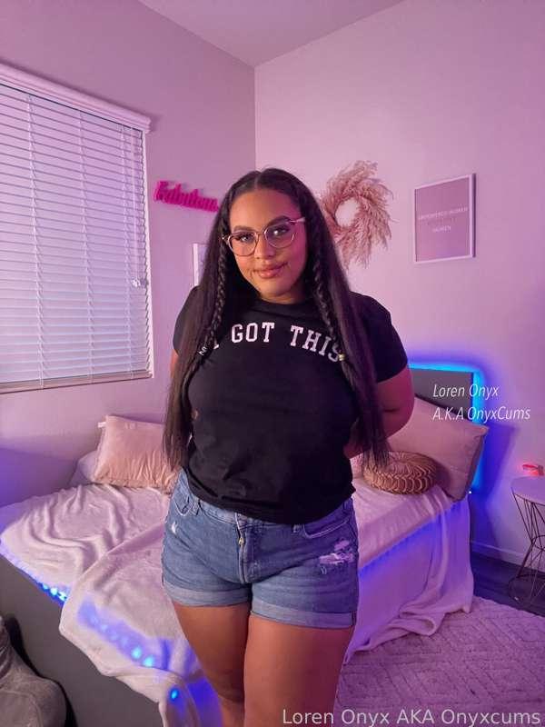 your belt looks rather tight…
how about i loosen it for you? 😉

✎ #nerdy #ebony #cute #pokemon #exotic #bigass #gamer #reader #brunette #fyp
 