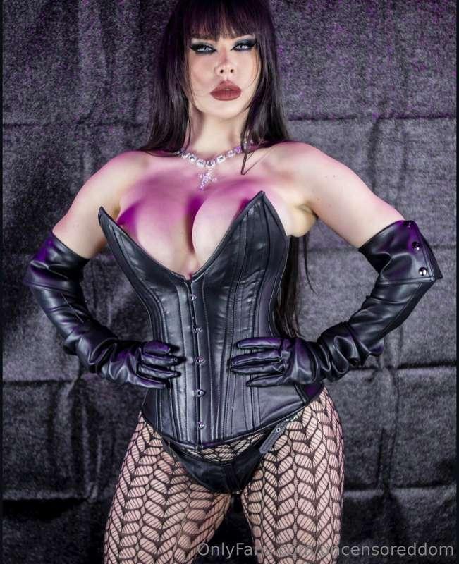 You're disposable. Don't forget it. 😈🗑️