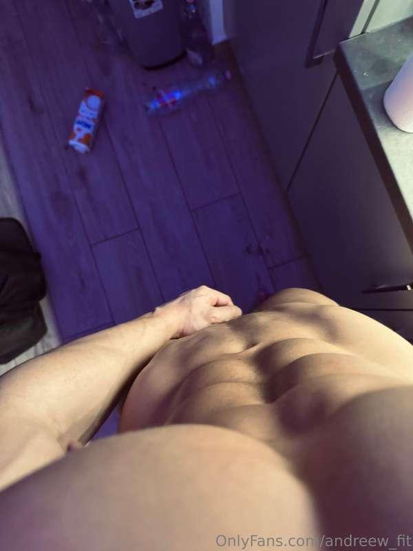 If you say please, maybe I can show you something more😌