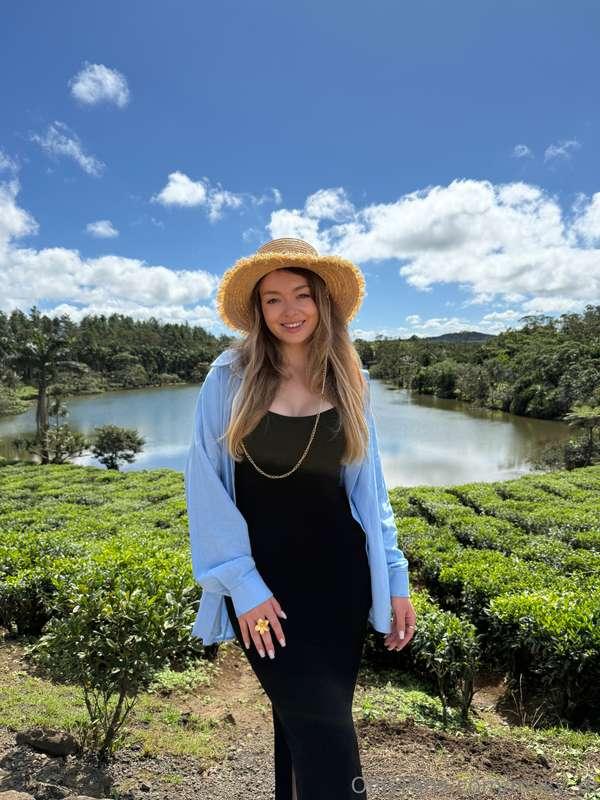 ✨ I want to travel more! ✨ The world is so big and I'm still..