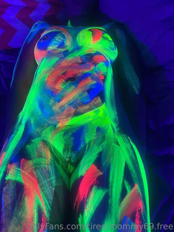 Had some fun one night with black lights and body paint! thi..