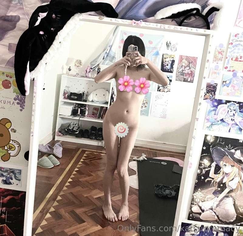 i will take pics in a costume todayyy ^__^ for now enjoy thi..