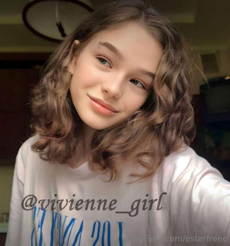 🅰️🅽🅶🅴🅻 🅵🅰️🅲🅴 ➔ @vivienne_girl 🧚🏻‍♂️𝑰 𝒂𝒎 𝒂𝒏 𝒊𝒏𝒏𝒐𝒄𝒆𝒏𝒕 𝒈𝒊𝒓𝒍 𝒘𝒉𝒐..