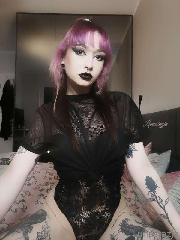 Good morning! 🖤
