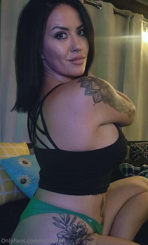 Happy Hump Day 🔥  Leave a tip on this post and I'll send you..