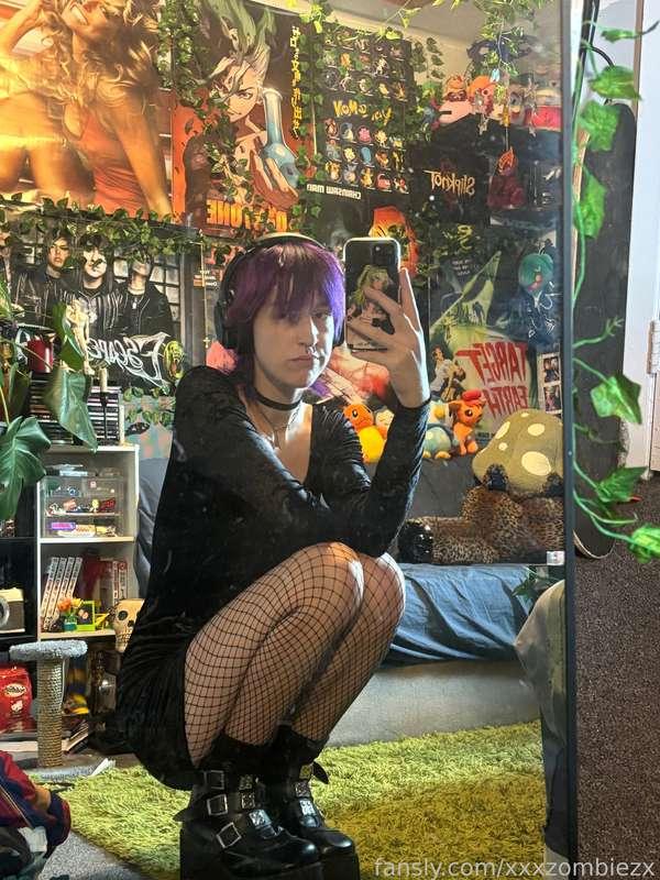 xxxzombiezx image #4