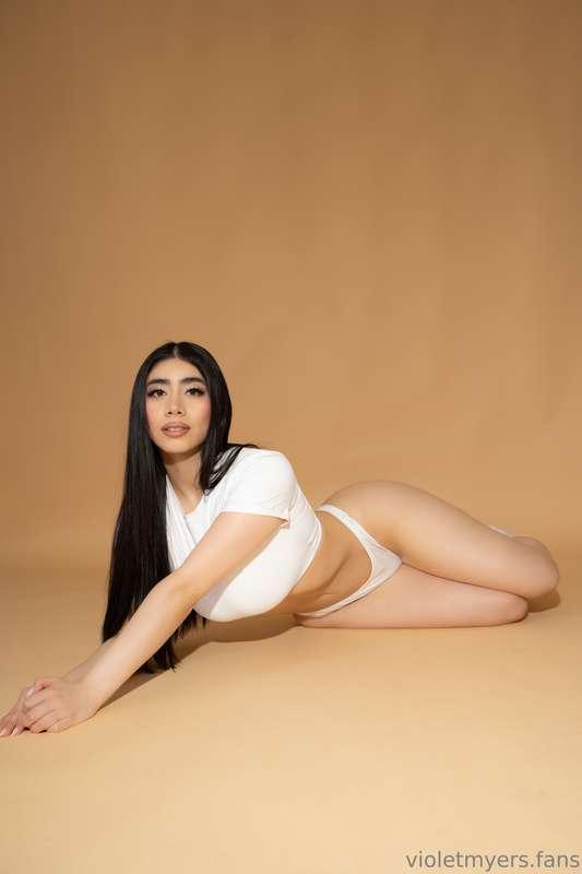 Would you take off your clothes and join me on the floor? 🥵