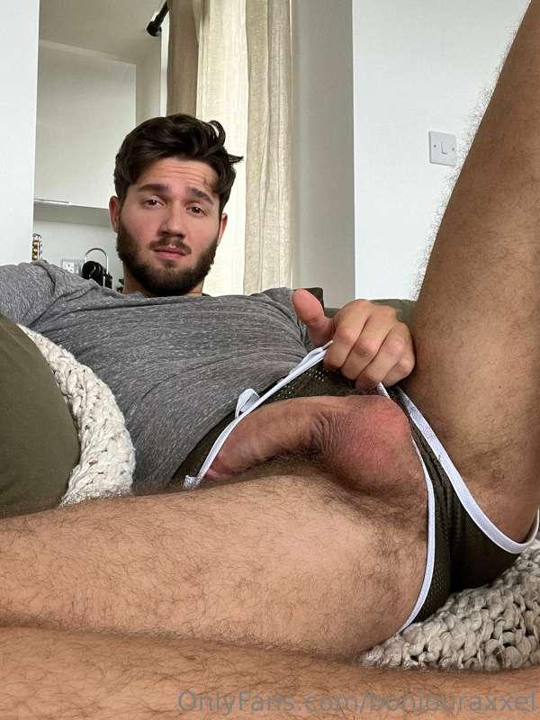 Imagine being my flatmate and secretly watching me play with..
